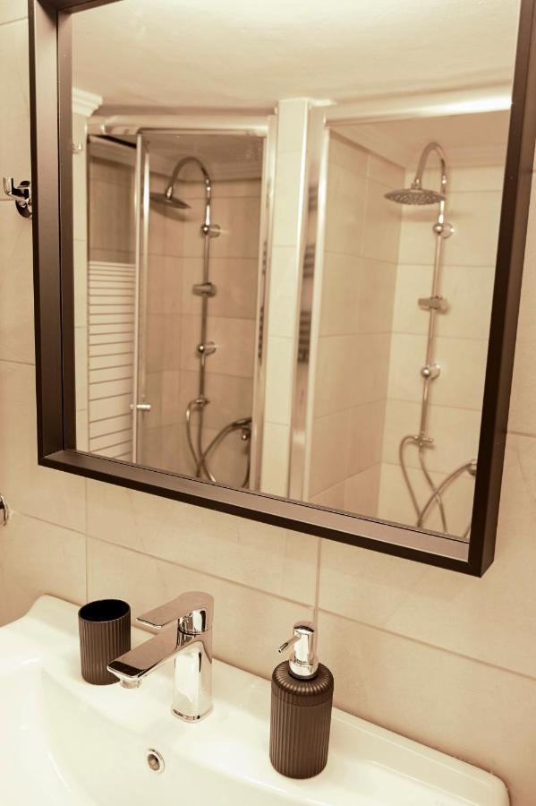 Thessaloniki Center Deluxe Apartment Luaran gambar